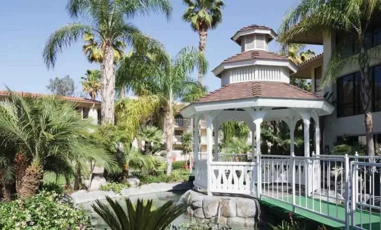 Outdoor gazebo at DoubleTree by Hilton Hotel Bakersfield.