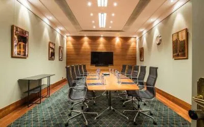 Meeting room at the Hilton Brussels Grand Place .