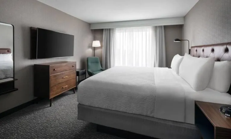 Day use room with natural light at Four Points By Sheraton San Francisco Airport.
