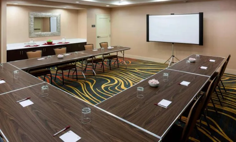 Meeting room at Residence Inn Fort Lauderdale Airport & Cruise Port.