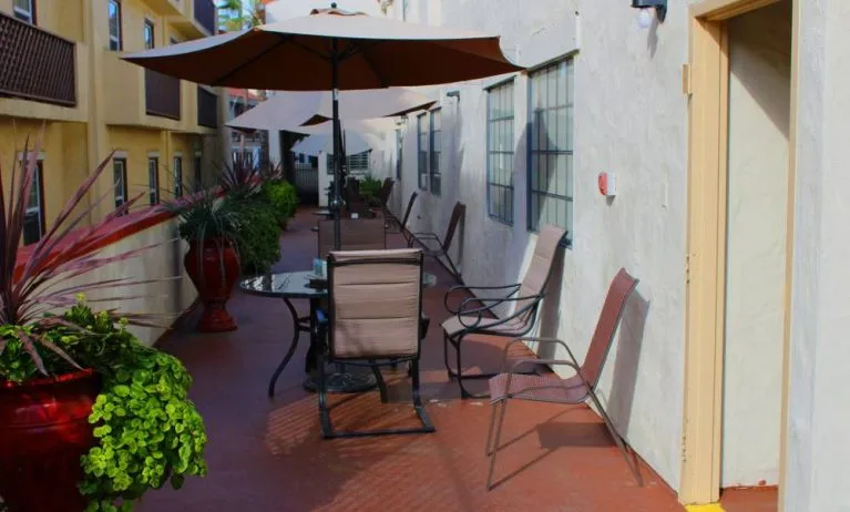 Outdoor seating available at Western Inn.
