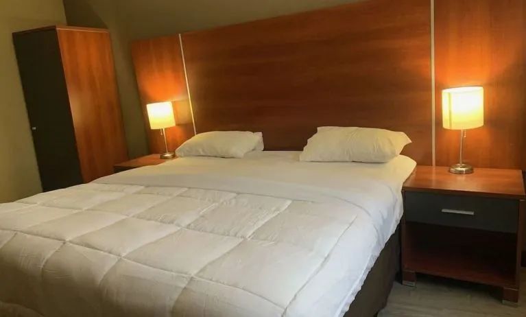 Day use room at Sky Hotel Flushing - Laguardia Airport.