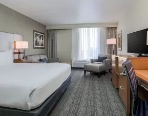 Delux king with TV and work station at DoubleTree Atlanta Airport.