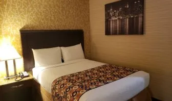 Elmhurst Hotel