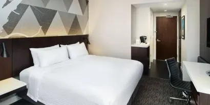 Day use room with work desk at Courtyard By Marriott Long Island City/New York Manhattan View.