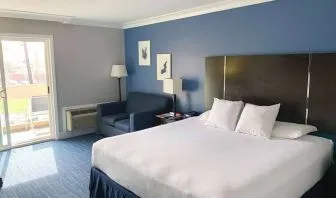 Day use room with balcony at The Pacific Inn.