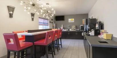Dining area at Hotel 1550 SFO.