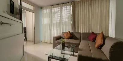 4 Seasons Suites