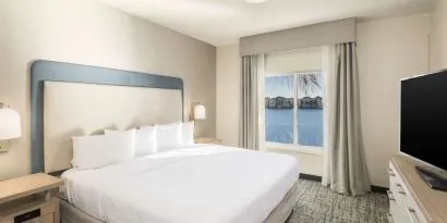 Day use room with natural light at Homewood Suites By Hilton Miami Airport-Blue Lagoon.
