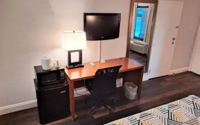 Day use room amenities at Studio 6 Baltimore West - Catonsville.
