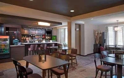 Courtyard By Marriott Dothan
