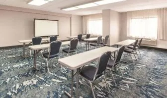 Spacious meeting room at La Quinta Inn & Suites By Wyndham Philadelphia Airport.
