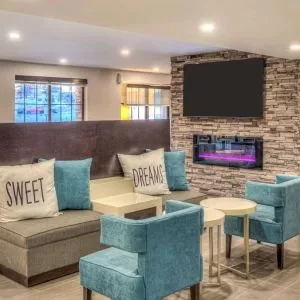 Bar and work space ideal for groups at Sleep Inn Oakbrook Terrace.