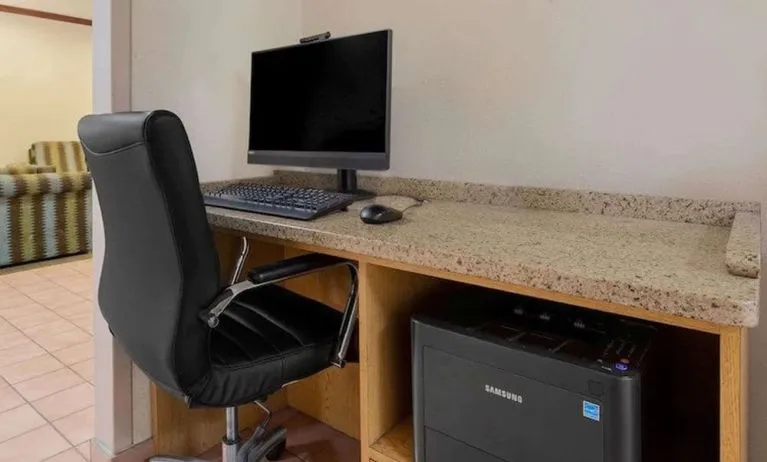 Business center at Norwood Inn Statefare Grounds.