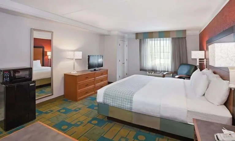 Bright and spacious day use room at Norwood Inn & Suites Merrillville.