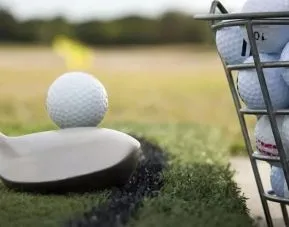 Golf access at Sonesta Select Dallas Central Expressway.