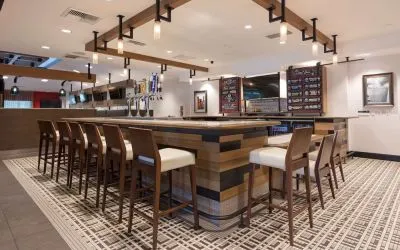 Bar and coworking space at Sonesta Anaheim Resort Area.