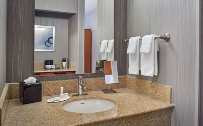 Guest bathroom at Sonesta Select Minneapolis Eden Prairie.