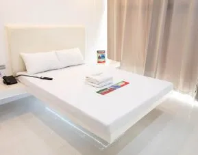 Astrotel Avenida, Manila