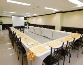 Eurotel Makati, Makati