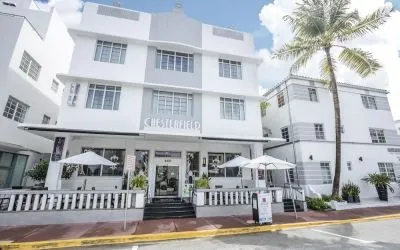 Hotel art deco exterior at Chesterfield Hotel & Suites.