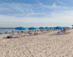 Beach access at Sonesta Fort Lauderdale Beach.
