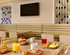 Breakfast area at Sonesta ES Suites Tucson.