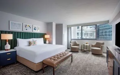Day use room with natural light at Royal Sonesta Chicago Downtown. 