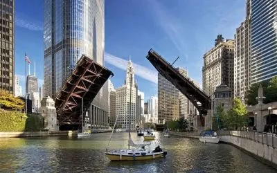 Stunning city landmarks nearby at Royal Sonesta Chicago Downtown. 