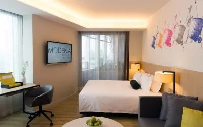 Cozy delux room at Modena By Fraser Bangkok.