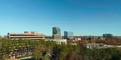 Hotel exterior at Sonesta Select Atlanta Cumberland Galleria.
