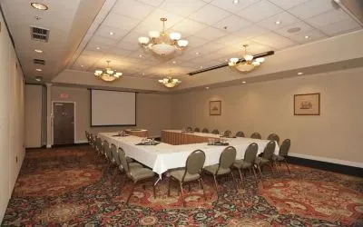 Conference center at Uptown Oasis San Jose Airport.