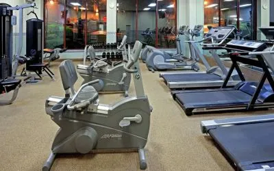 Fitness center at Laguardia Plaza Hotel.