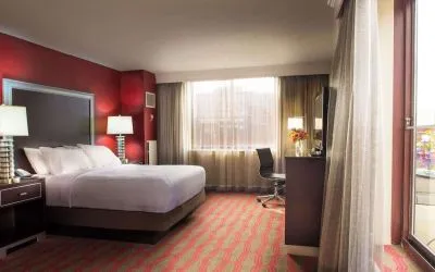 Day use room with work station at Laguardia Plaza Hotel.