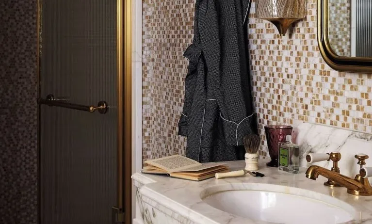 Private guest bathroom at NoMad London.