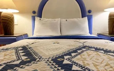 Romantic king room at Puerto De Luna Pet Friendly & Family Suites.
