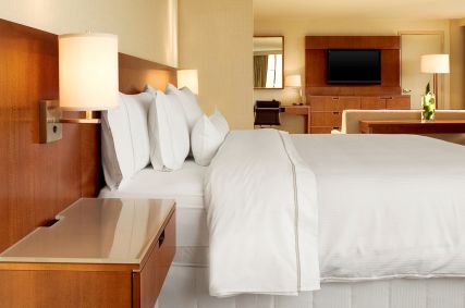 Day Hotels Book Rooms Hourly For Short Stay Westin Atlanta Airport Hotel