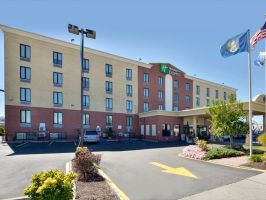 Hotel Holiday Inn Express New York JFK image