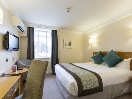 Hotel Thistle London Heathrow Terminal 5 image