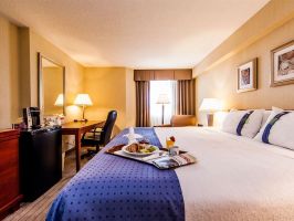 Hotel Holiday Inn Laval Montreal image