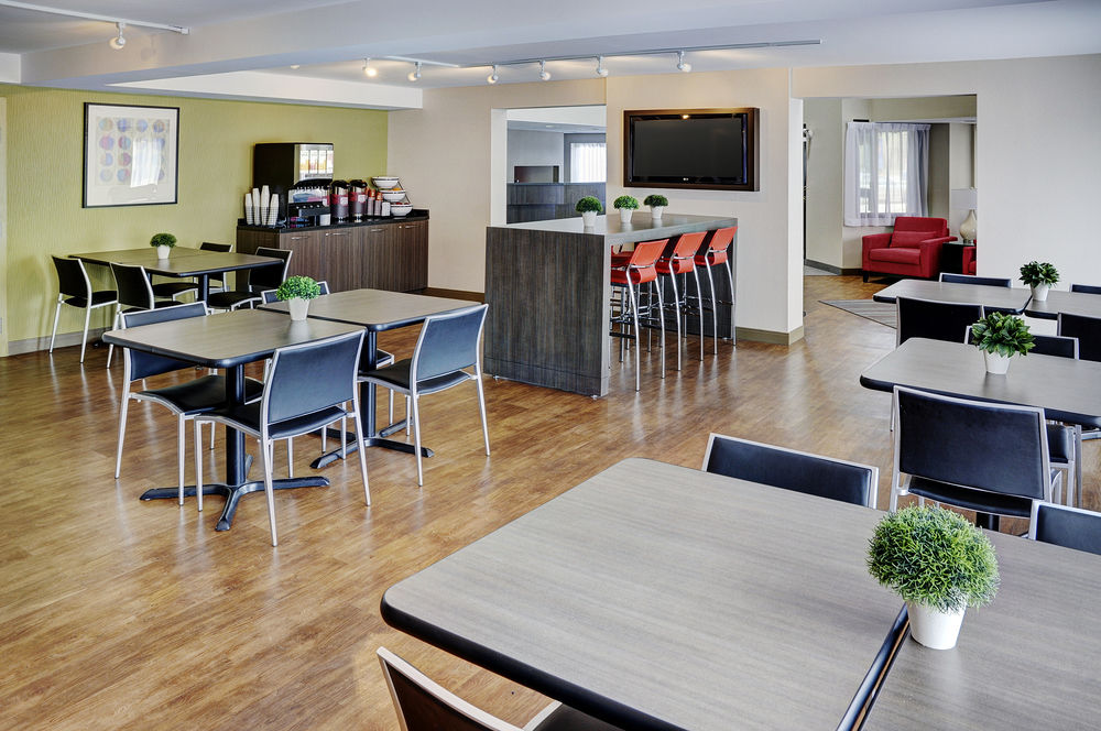 Comfort Inn Winnipeg Airport Day Use Rooms Hotelsbyday