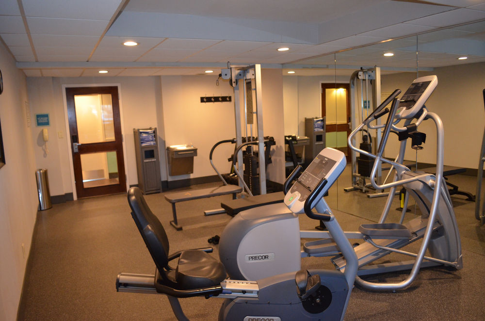 Best Western Hartford Hotel Suites - 