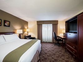 Hotel Holiday Inn Express Rolling Meadows-Schaumburg image
