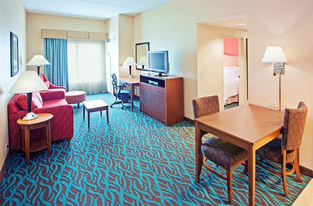 Hampton Inn Suites Skokie Chicago Hotelsbyday