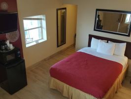 Hotel Airport Waterfront Inn image