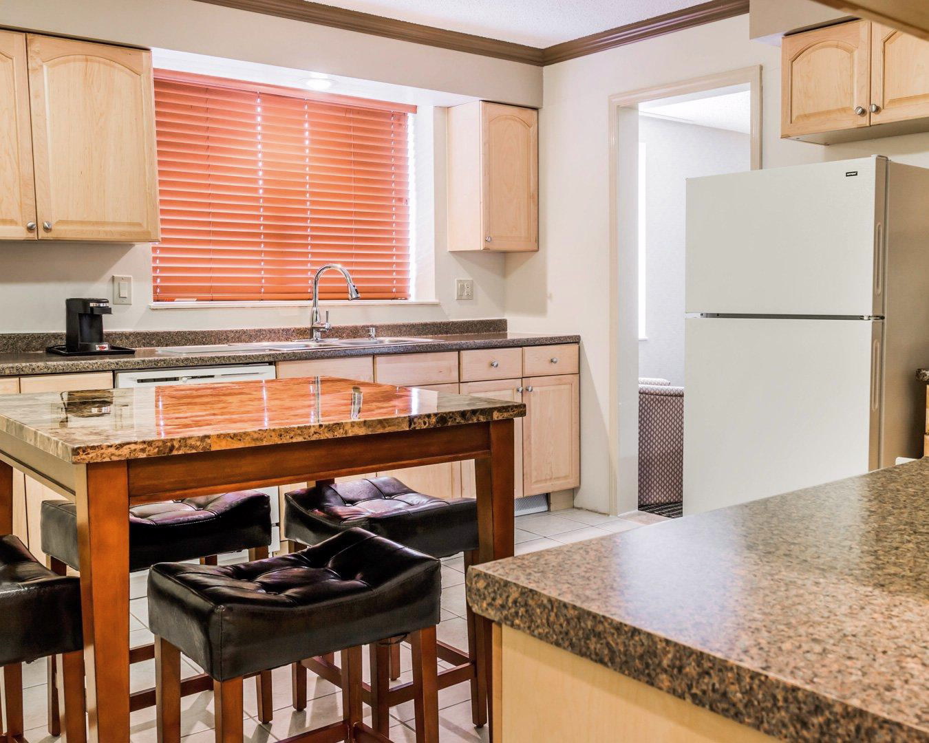 Comfort Inn Utica Day Use Rooms Hotelsbyday