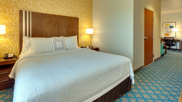 Hotel Fairfield Inn & Suites San Francisco Airport image