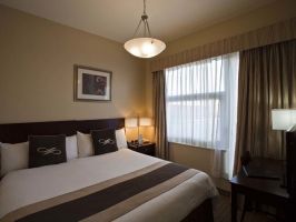 Hotel Pointe Plaza Hotel image