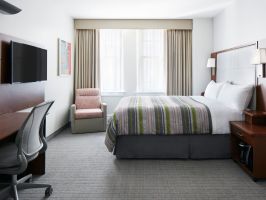 Hotel Club Quarters Hotel In Houston image