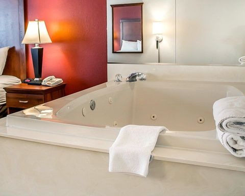 Comfort Inn Lima Day Use Rooms Hotelsbyday